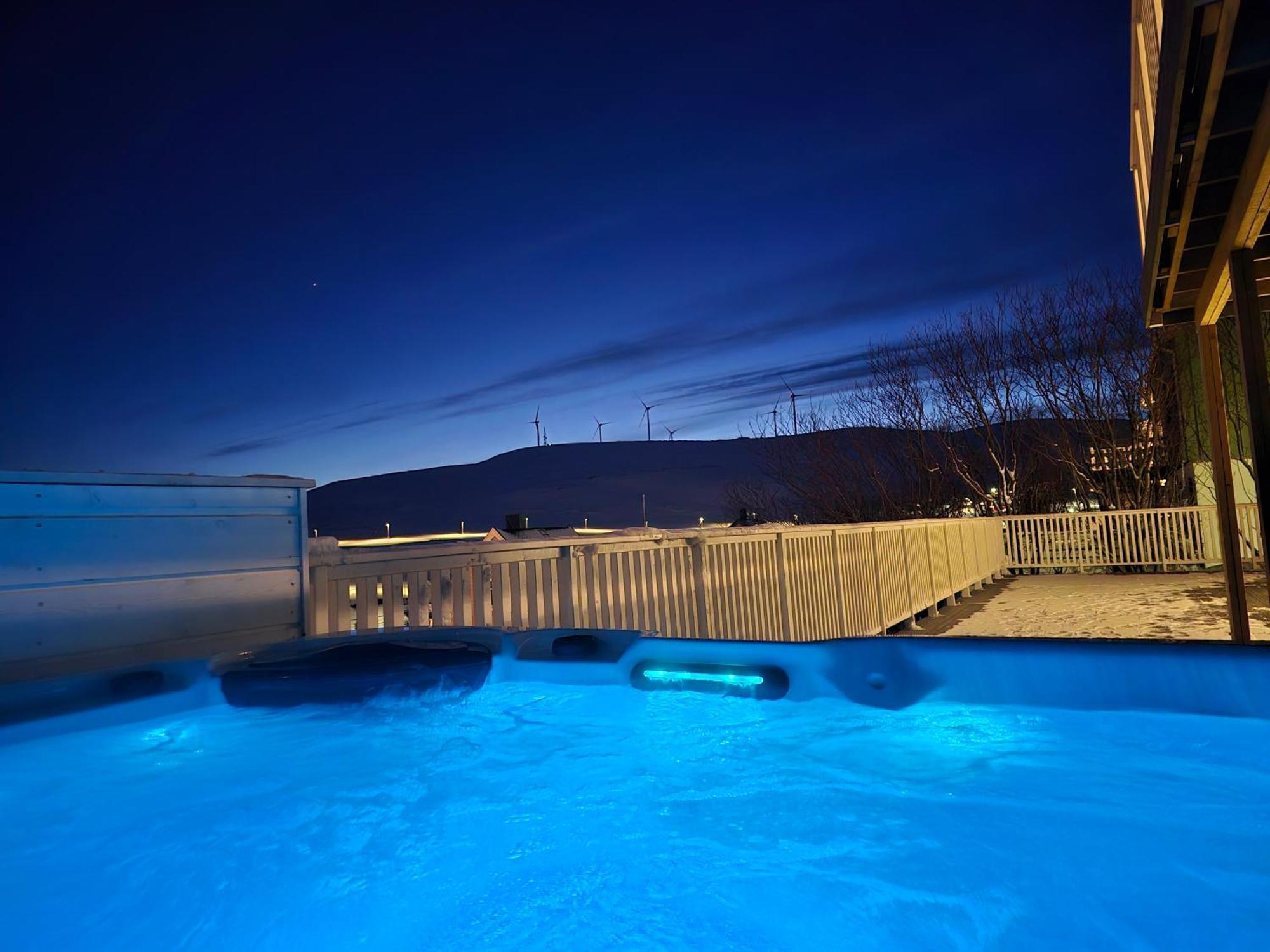 Nord Hus Service As, Deluxe, Sauna, Jakuzzi Havoysund Luaran gambar